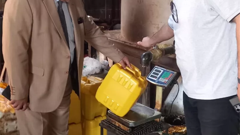 دمياط: تحرير 320 محضرًا خلال حملة تموينية مكثفة على المخابز والأسواق
