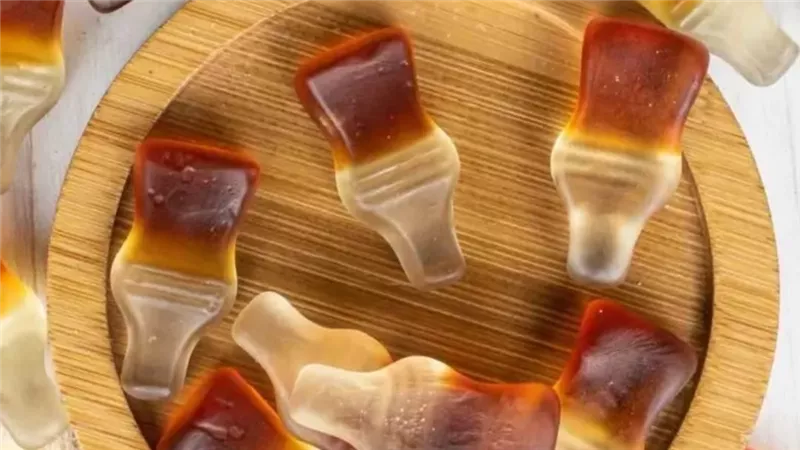 طريقة عمل جيلي الكولا اللذيذ للأطفال بسهولة في البيت 	