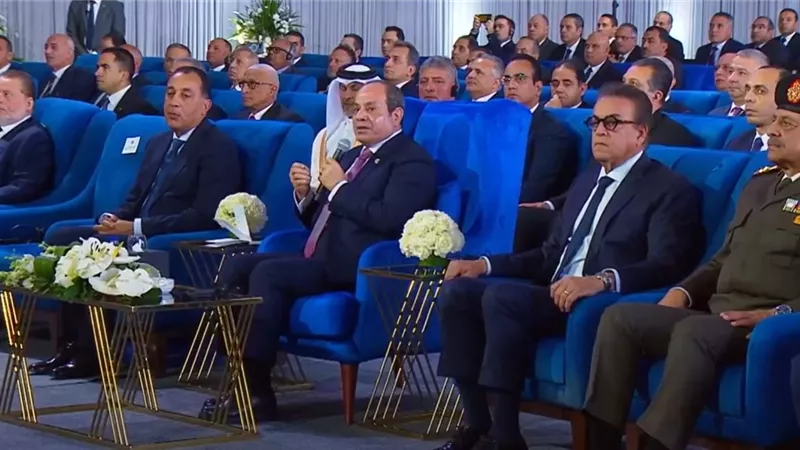 السيسي يفتتح مشروعات استراتيجية بمنطقة شرق بورسعيد