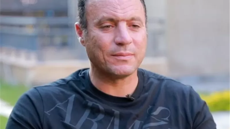 نادر السيد: الزمالك أخطأ بعدم تجديد عقد معتمد جمال قبل نهائي الكونفدرالية 