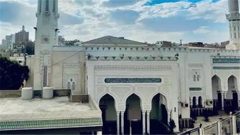 ننشر مواعيد الصلاة بجميع المدن والقرى في دمياط اليوم 17 نوفمبر 2025