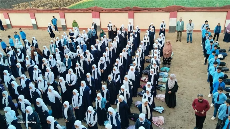 متابعة ميدانية بتعليم دمياط: قياس مهارات الطلاب وتفقد الفصول وسجلات الانضباط