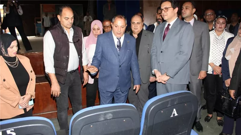 وزير الثقافة ومحافظ بورسعيد يتفقدان قصر ثقافة بورسعيد | صور