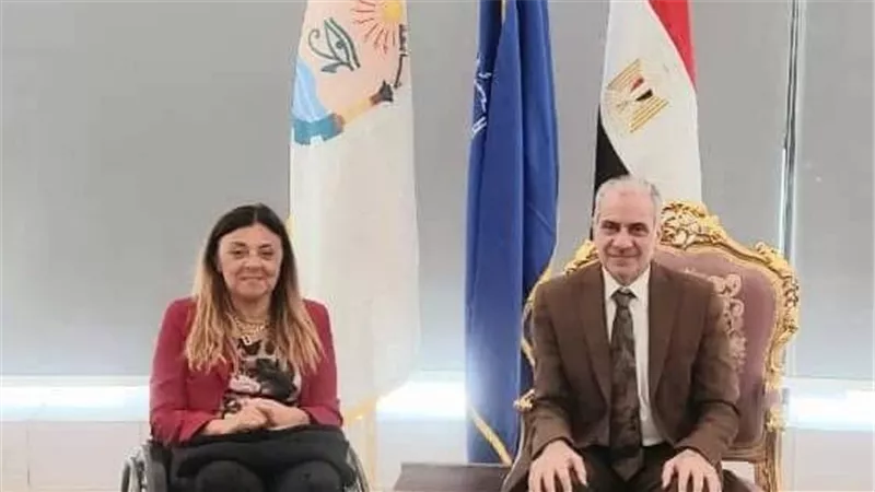 المشرف العام على 