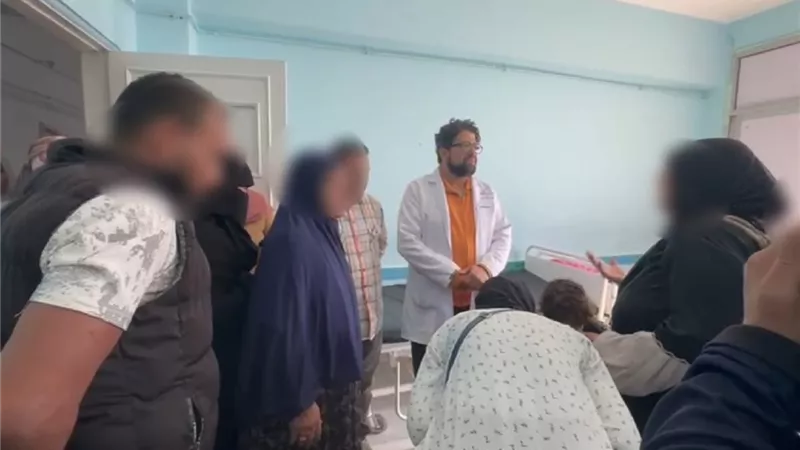 رعاية إنسانية.. مستشفى الصالحية ترعى فتاة مجهولة 3 أشهر حتى عادت لأسرتها