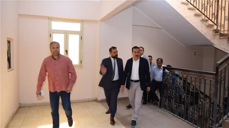 محافظ المنوفية يتفقد تجهيزات مبنى التأمين الصحي الجديد بسنتريس