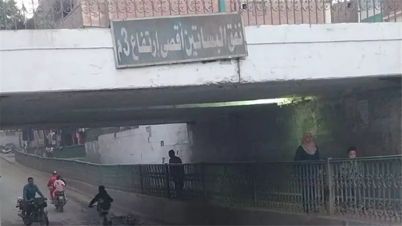 ترتيبات مرورية مكثفة بشبين الكوم مع بدء تطوير نفق البساتين