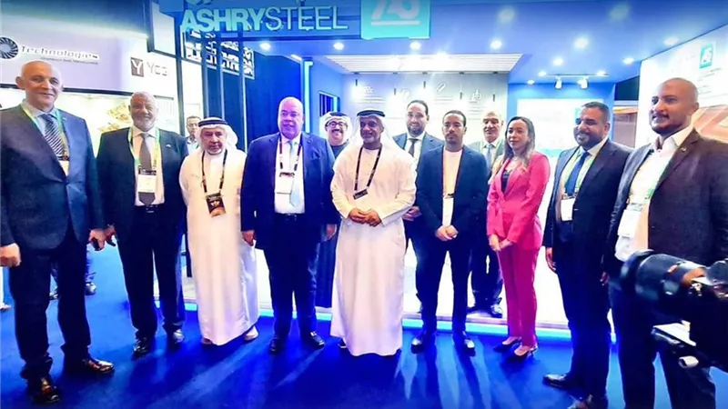 رئيس مجموعة حديد العشري يشارك كراعٍ بلاتيني في مؤتمر الشرق الأوسط للحديد 2025