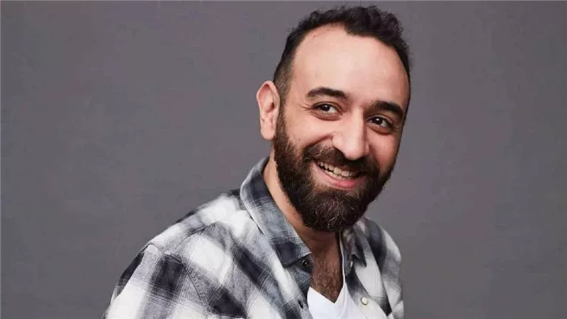 عمرو سلامة: 5% فقط من المصريين يذهبون إلى السينما وهذا سبب تراجع الإيرادات 
