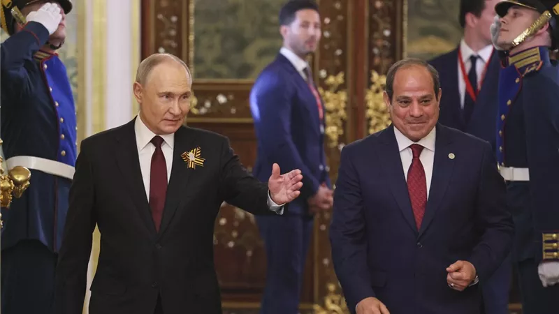 بوتين يعرب عن امتنانه للرئيس السيسي لاهتمامه بتوسيع الاتصالات