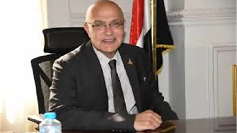 «هل النمو في مصر حقيقي أم فقاعة؟».. أحمد صبور يفجر مفاجأة: مهما نبني مش كفاية