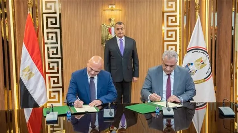 وزير الدولة للإنتاج الحربي يشهد مراسم توقيع مذكرة تفاهم مع شركة ستارك السويسري