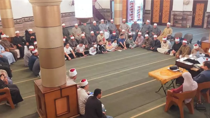 أوقاف القليوبية تختتم المجالس العلمية لشرح الشمائل المحمدية وقراءة «البردة»