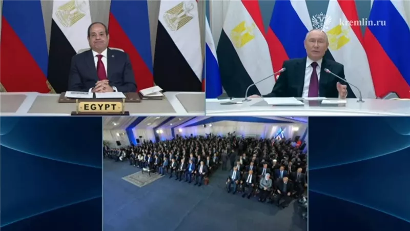 الرئيس السيسي وبوتين يشهدان فيلما وثائقيا حول وضع هيكل المفاعل بمحطة الضبعة