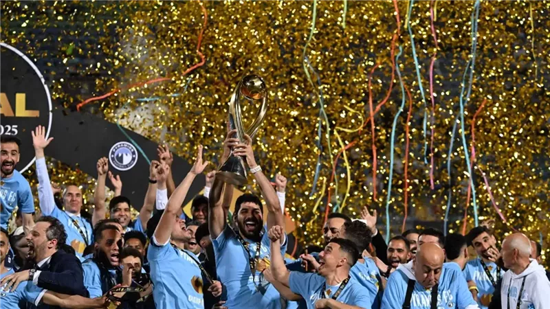 متفوقا على صن داونز.. بيراميدز يتوج بجائزة أفضل ناد إفريقي لعام 2025