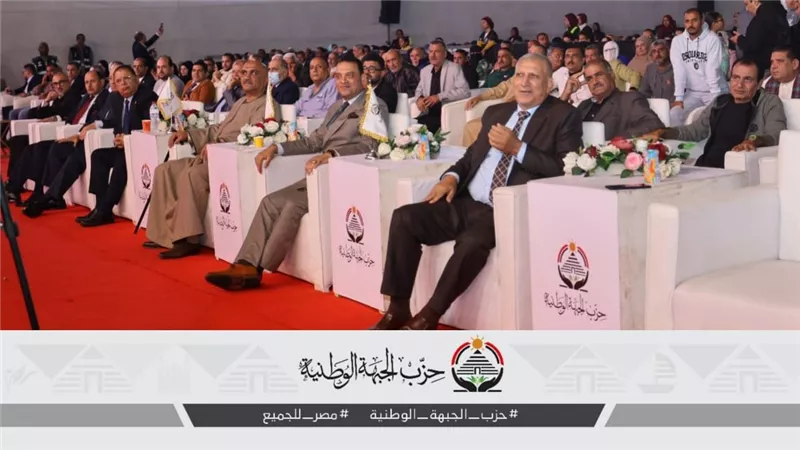 وسط أجواء وطنية.. حضور جماهيري واسع في مؤتمر 