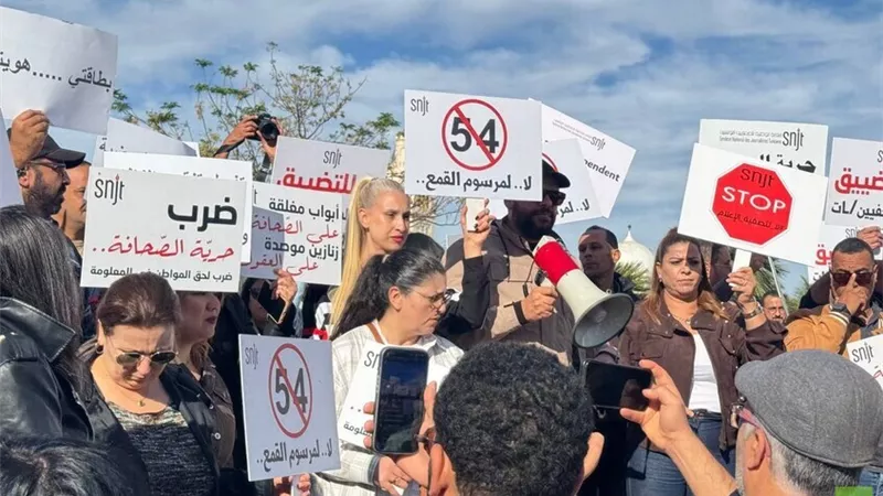 إضراب عام في تونس.. انقسام داخل الاتحاد وانقسام في الشارع