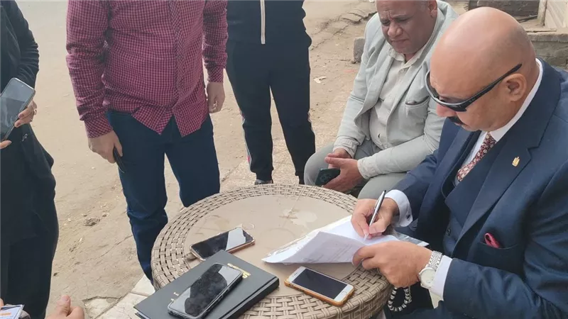 استمرار تفعيل المكتب الميداني لرئيس حي شرق شبرا الخيمة لاستقبال الشكاوى