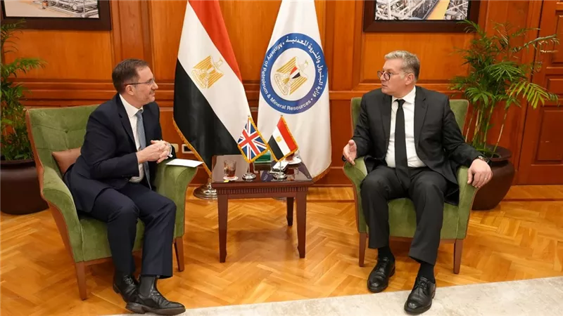 مباحثات مصرية بريطانية في مجالي البترول والتعدين.. تفاصيل 