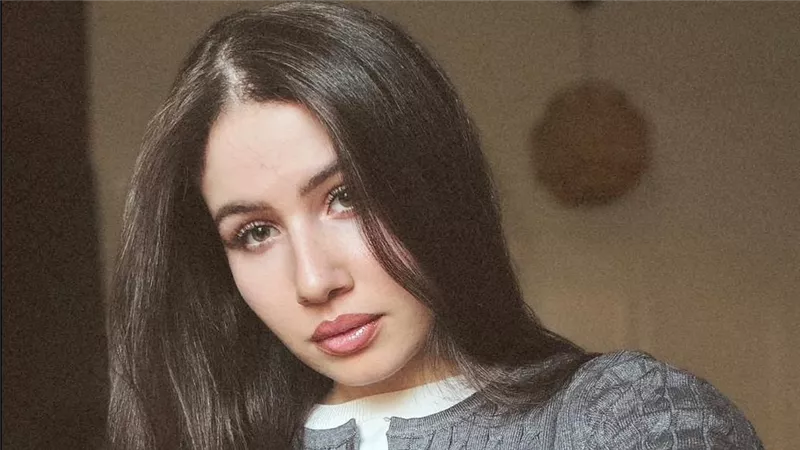 مفيش مبرر للي عملته.. سلمى عبدالعظيم تُعلن عن خلعها للحجاب