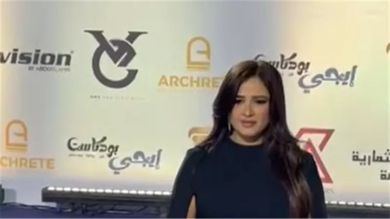 ياسمين عبد العزيز تكشف سر جمالها بمهرجان The Best: أنا سينجل