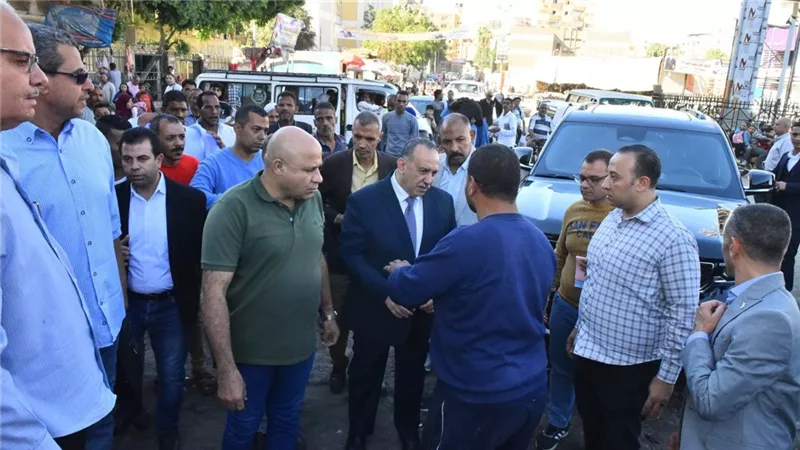 محافظ أسيوط يتفقد قنطرة المجذوب الأثرية ويصدر توجيهات فورية بترميم نقوشها 