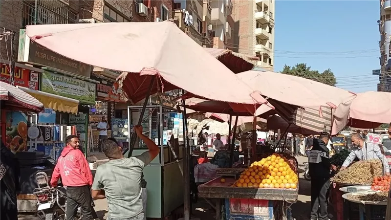 محافظ أسيوط: حملات لإزالة الإشغالات وتعديات الباعة الجائلين بشوارع منفلوط 