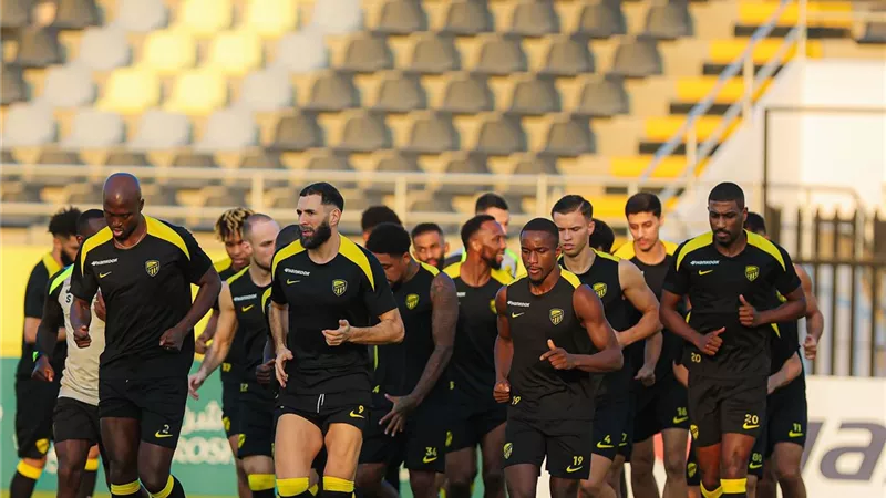 الاتحاد يبحث عن مواصلة العروض المميزة أمام الرياض بدوري روشن (تشكيل الفريقين)