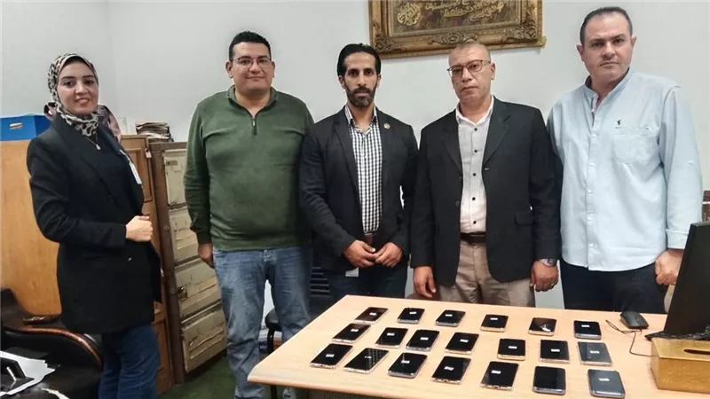 جمارك مطار الإسكندرية الدولي تحبط محاولتى تهريب عدد من الهواتف المحمولة