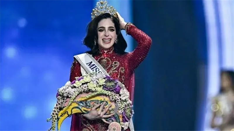 بعد فوزها بلقب ملكة جمال الكون لعام 2025.. من هي فاطمة بوش؟