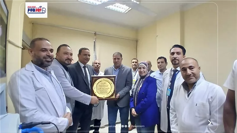 السكرتير العام للفيوم يتفقد تشغيل أجهزة الليزر بقسم المسالك بمستشفى طامية