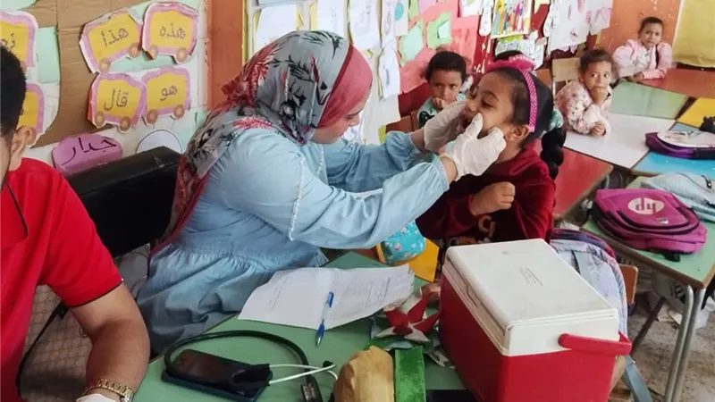 ببنى سويف: فحص أكثر من 170 ألف تلميذ 