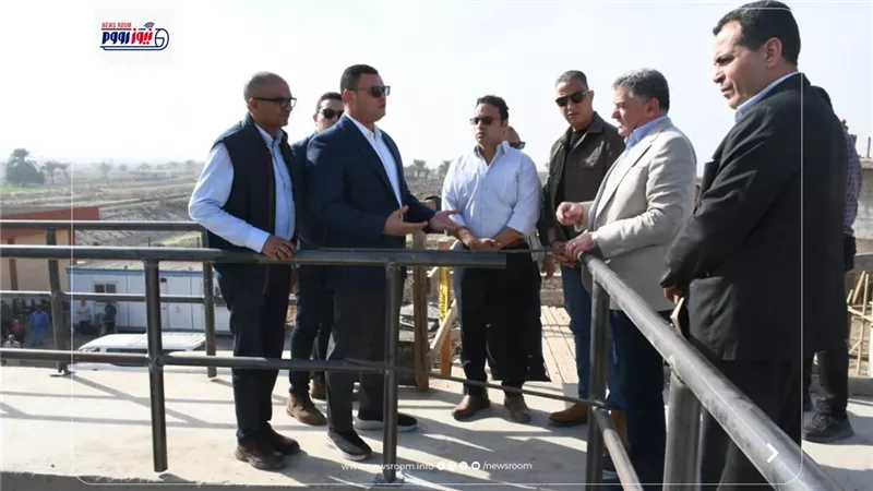 وزير الإسكان ومحافظ الفيوم بتفقدان مشروعات «حياة كريمة»
