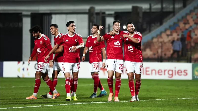 على رأسهم بن شرقي .. الأهلي يتحرك لحسم تجديد عقود 4 نجوم