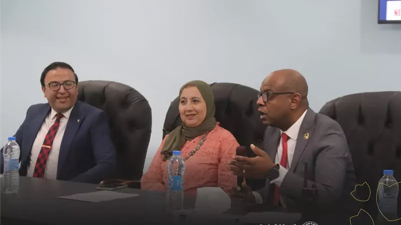 مجمع السويس الطبي يستضيف مؤتمرًا علميًا لتطوير مهارات أطباء العظام