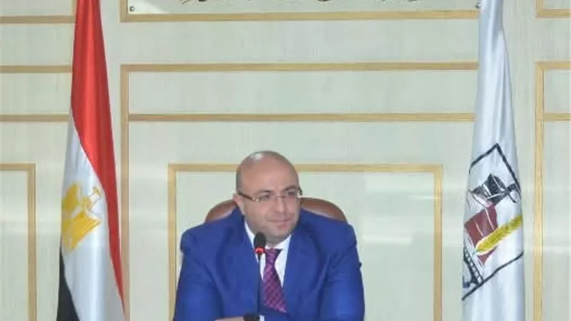 محافظ بني سويف يكلف التفتيش بمتابعة الإجراءات القانونية لنتائج 19 زيارة مفاجئة