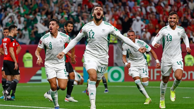 قائمة منتخب الجزائر استعدادًا لبطولة كأس العرب.. موقف دغموم 