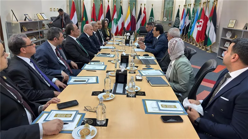 مذكرة بين النيابة الإدارية وجامعة الدول العربية فى مجال المعرفة العلمية