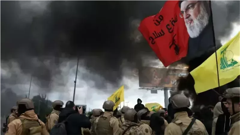 بالتزامن مع محادثات واشنطن.. حزب الله يطلق صواريخ نحو 13 مستوطنة بشمال إسرائيل
