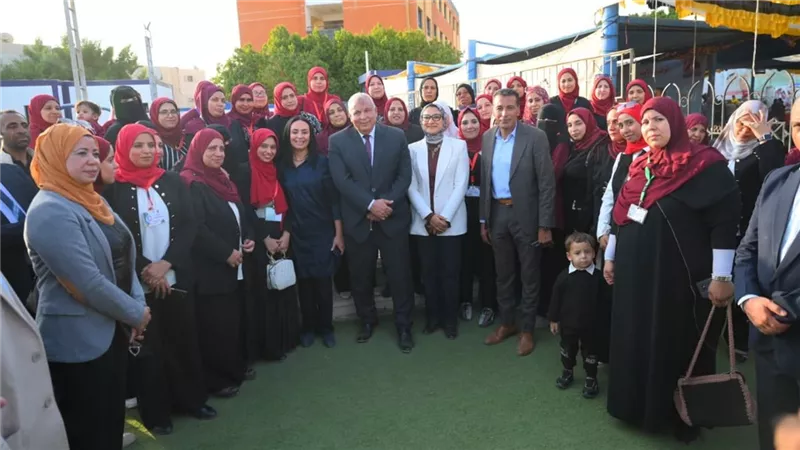 وزيرة التضامن الاجتماعي تلتقي الرائدات الاجتماعيات بمحافظة الوادي الجديد