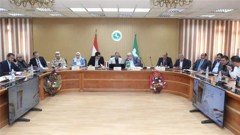 محافظ الشرقية يترأس غرفة العمليات الرئيسية بالديوان لمتابعة انتخابات النواب