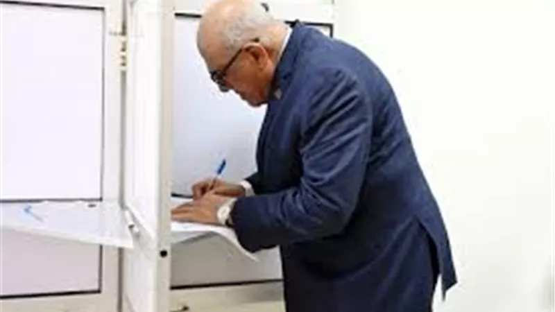 رئيس 