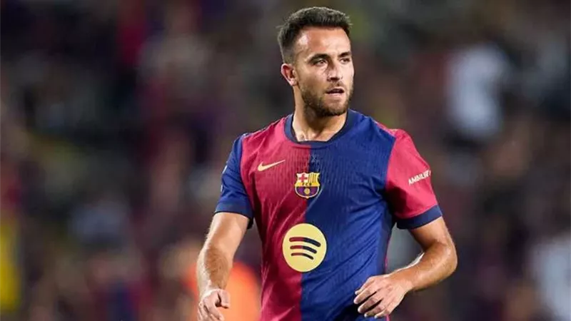 تقرير: برشلونة يحسم موقفه من تجديد عقد إريك جارسيا