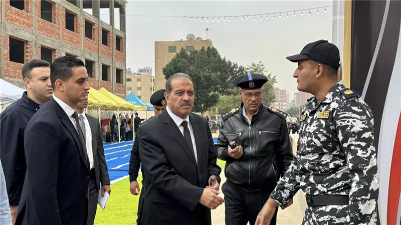 جولة ميدانية لمدير أمن الإسماعيلية لتفقد اللجان الانتخابية مع انطلاق التصويت