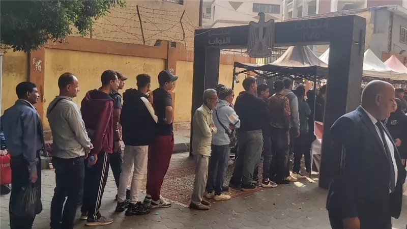 لجان الدرب الأحمر تستقبل الناخبين بالمرحلة الثانية لانتخابات مجلس النواب