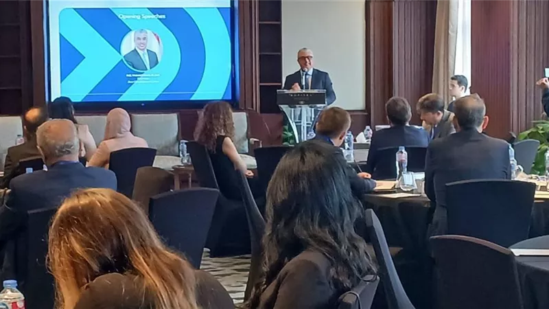 جمال الدين: قناة السويس تولي اهتمامًا بتعميق التعاون مع الاستثمارات الفرنسية 