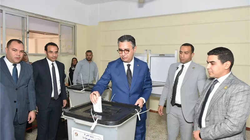 وزير التموين والتجارة الداخلية يدلي بصوته في انتخابات مجلس النواب ٢٠٢٥