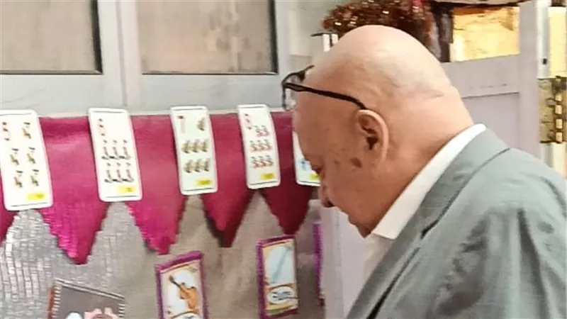 محمود سيف النصر نائب اللجنة العامة بالقليوبية يدلى بصوته في شبرا الخيمة