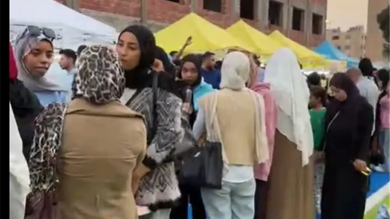 إقبال ملحوظ من المواطنين بالإسماعيلية في الفترة المسائية للتصويت