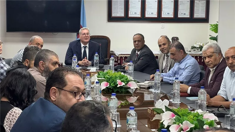 وزير البترول يجري زيارة مفاجئة لمقر شركة بتروجلف مصر